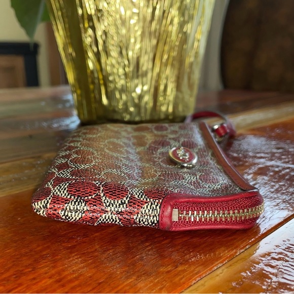 COACH Corner Zip Wristlet - Picture 5 of 8